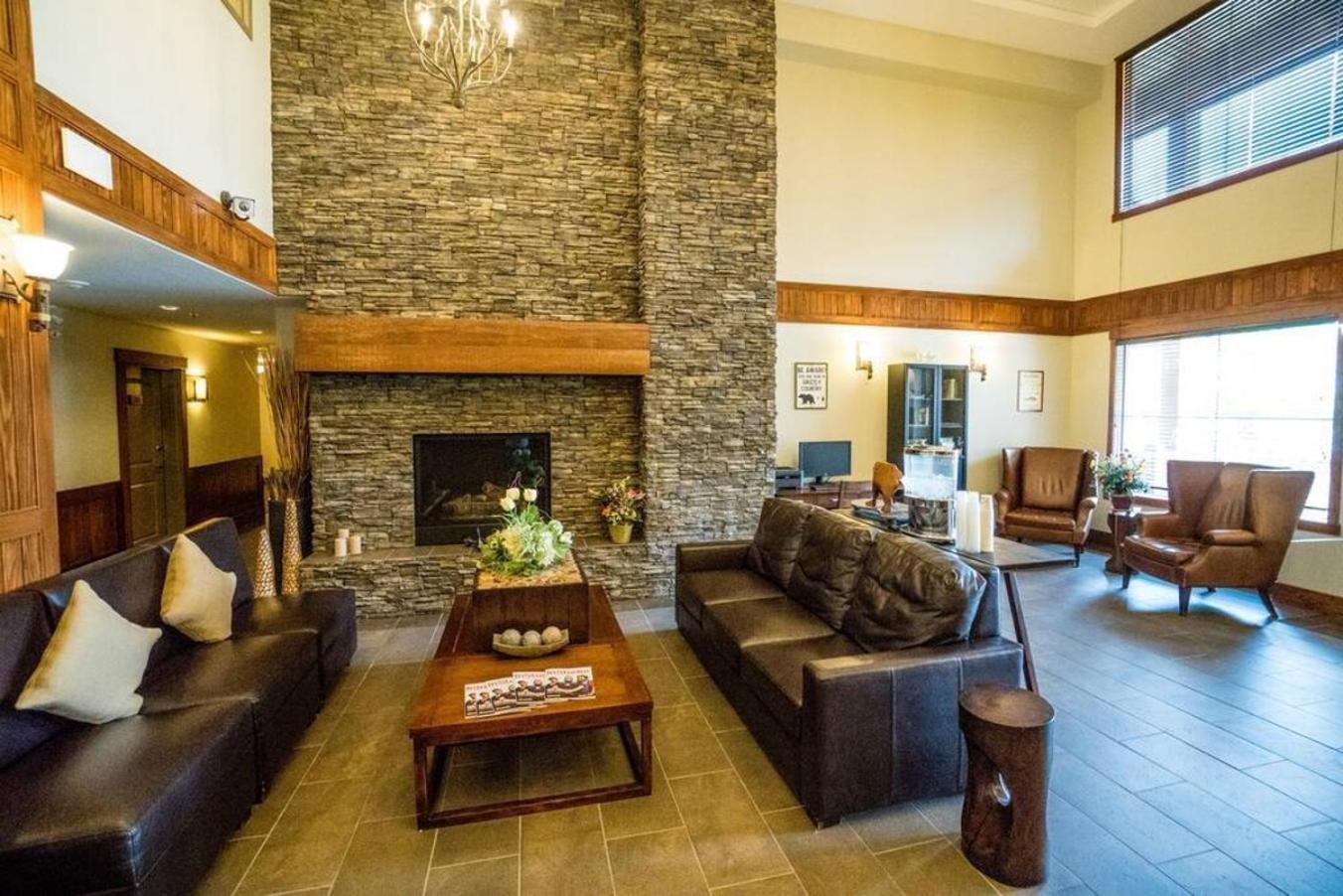 Spacious Penthouse Suite-King Beds-Pool & Hot Tub Canmore Exterior foto